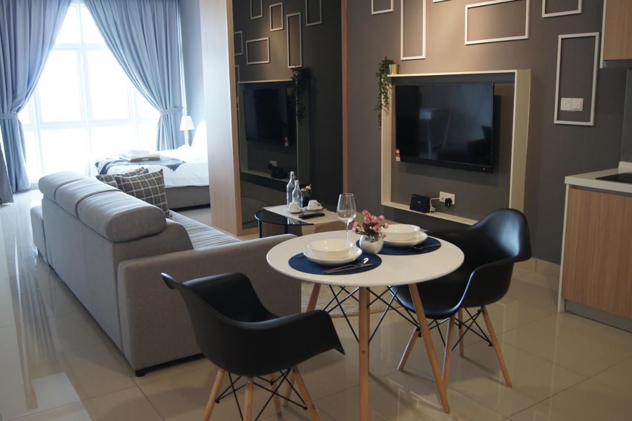 Twin Galaxy Suites By Iconic Bliss Johor Bahru Bagian luar foto