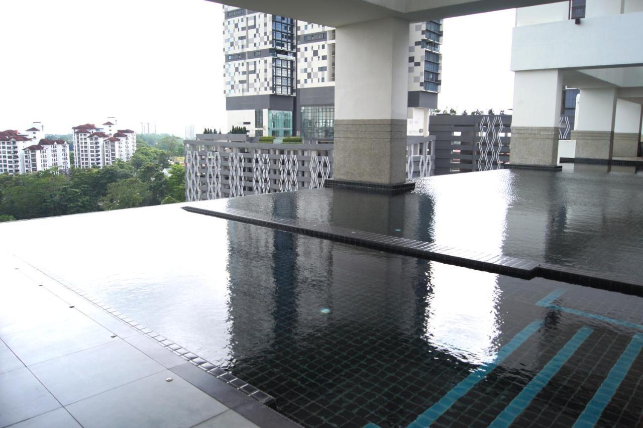 Twin Galaxy Suites By Iconic Bliss Johor Bahru Bagian luar foto