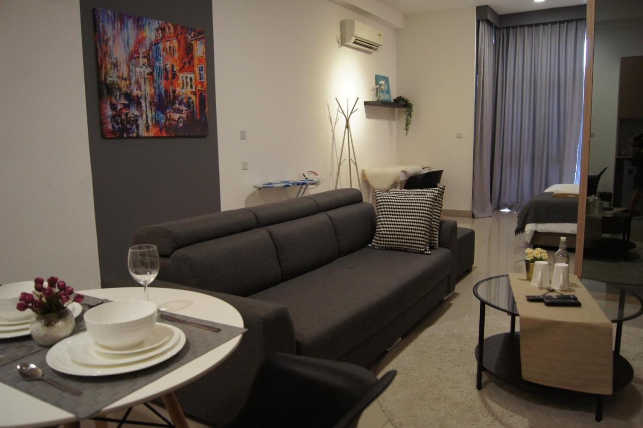 Twin Galaxy Suites By Iconic Bliss Johor Bahru Bagian luar foto