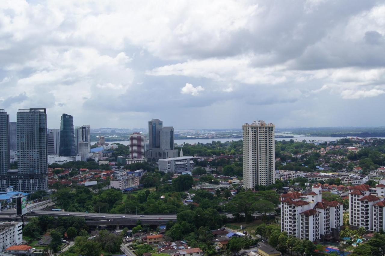 Twin Galaxy Suites By Iconic Bliss Johor Bahru Bagian luar foto
