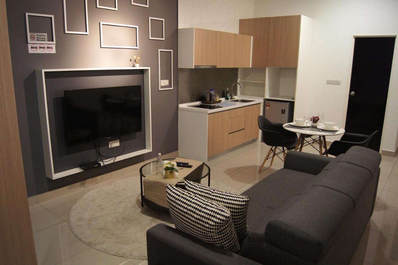 Twin Galaxy Suites By Iconic Bliss Johor Bahru Bagian luar foto