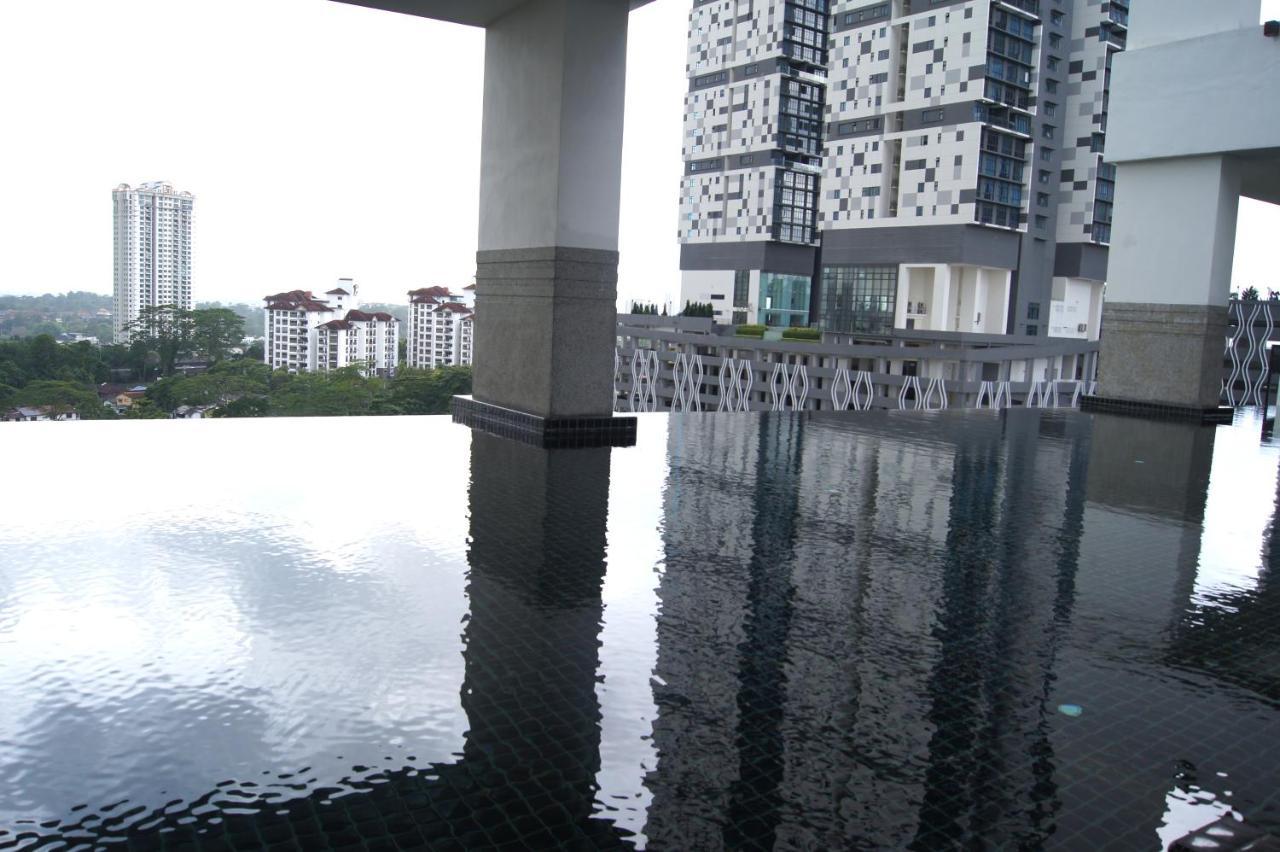 Twin Galaxy Suites By Iconic Bliss Johor Bahru Bagian luar foto
