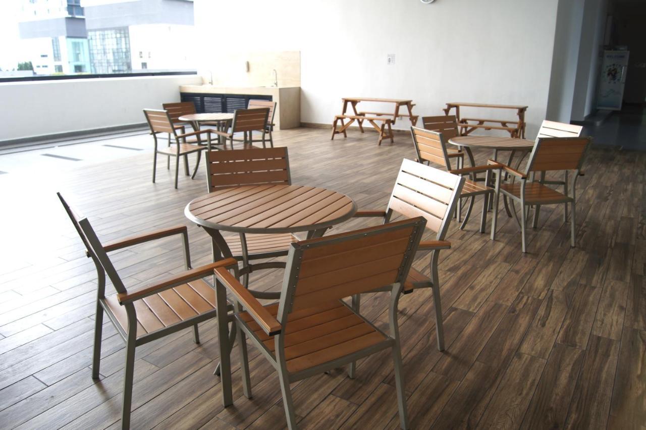 Twin Galaxy Suites By Iconic Bliss Johor Bahru Bagian luar foto