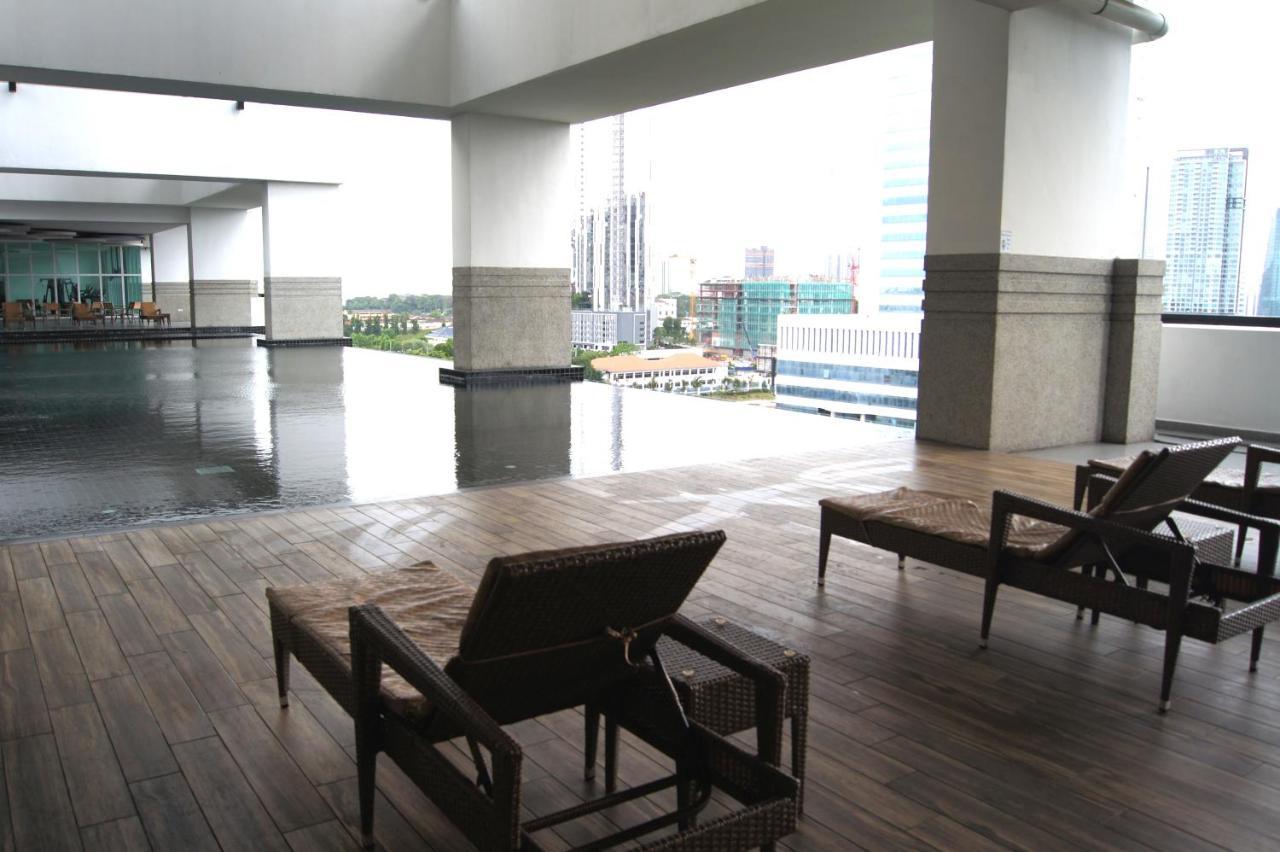 Twin Galaxy Suites By Iconic Bliss Johor Bahru Bagian luar foto