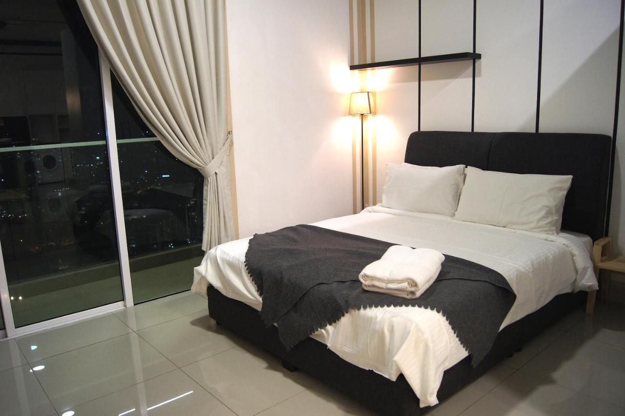 Twin Galaxy Suites By Iconic Bliss Johor Bahru Bagian luar foto