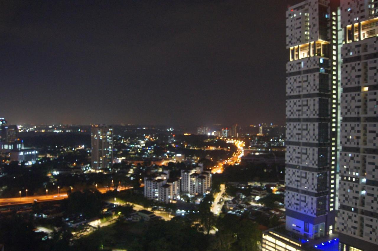 Twin Galaxy Suites By Iconic Bliss Johor Bahru Bagian luar foto
