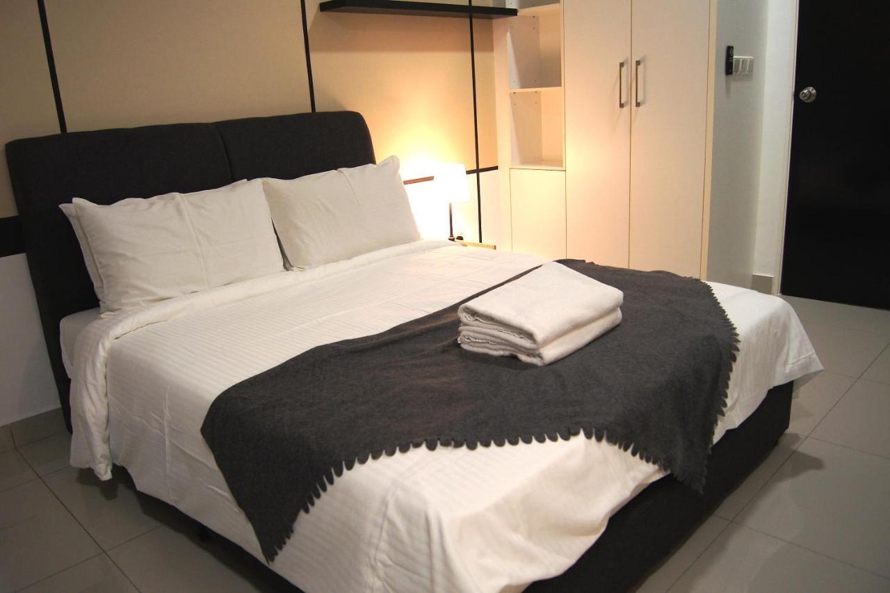 Twin Galaxy Suites By Iconic Bliss Johor Bahru Bagian luar foto