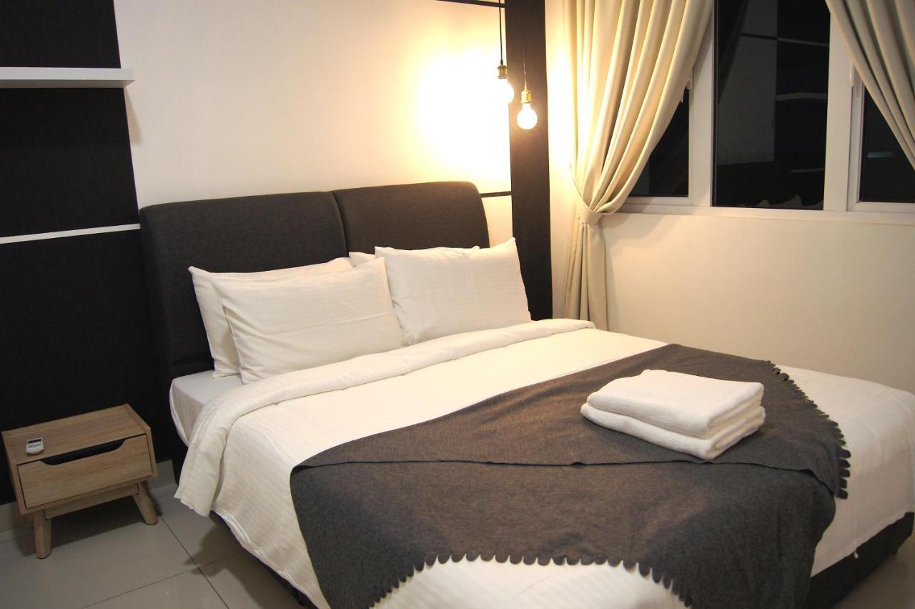 Twin Galaxy Suites By Iconic Bliss Johor Bahru Bagian luar foto