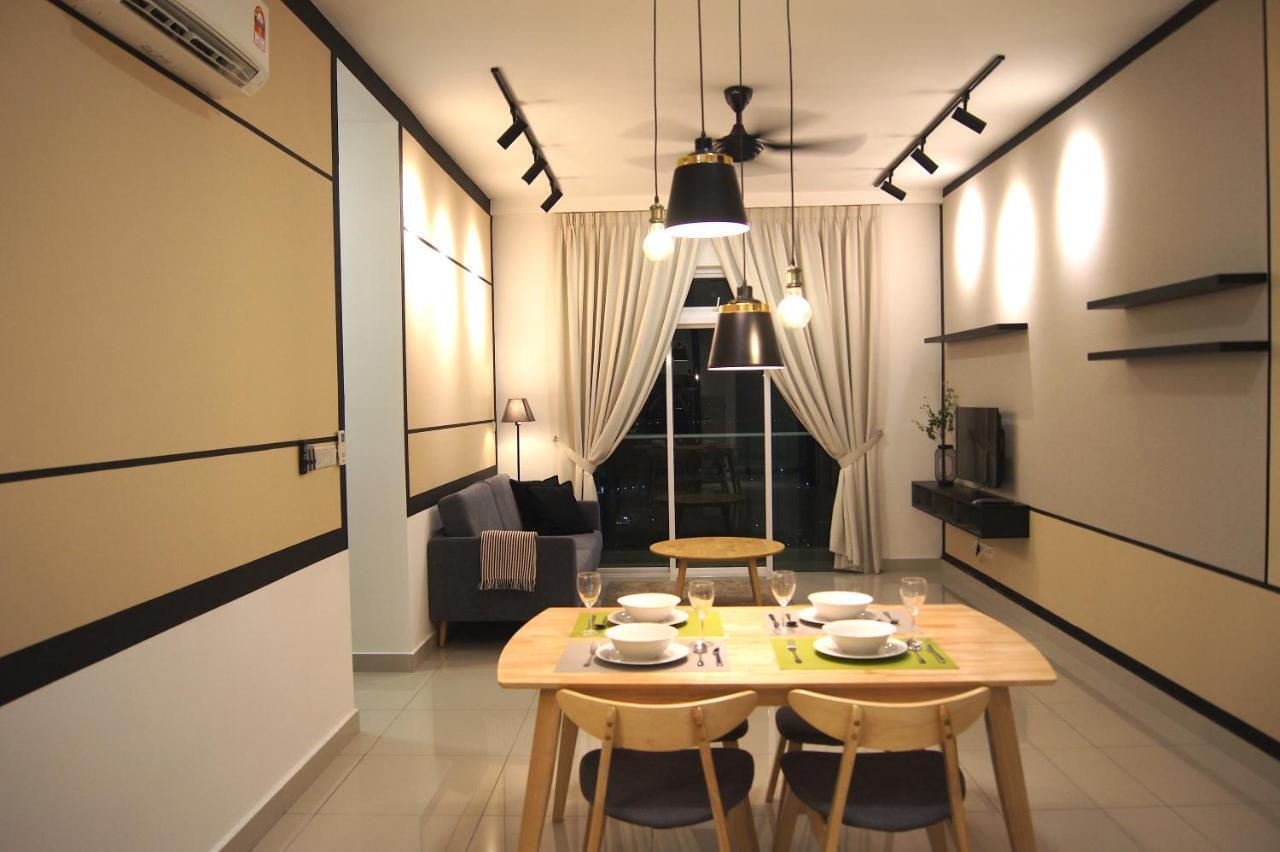 Twin Galaxy Suites By Iconic Bliss Johor Bahru Bagian luar foto